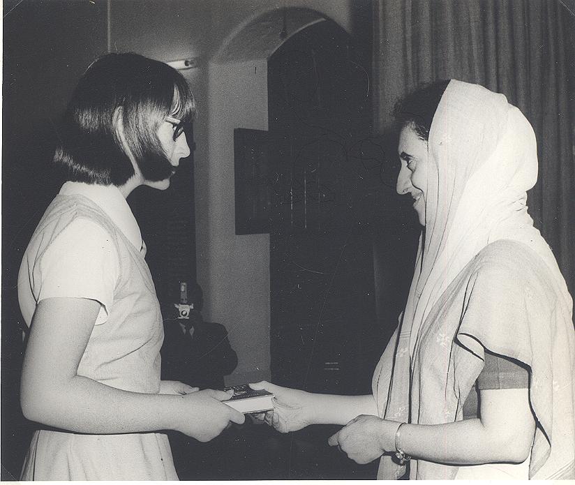 Sabine Kalldorf receiving a prize