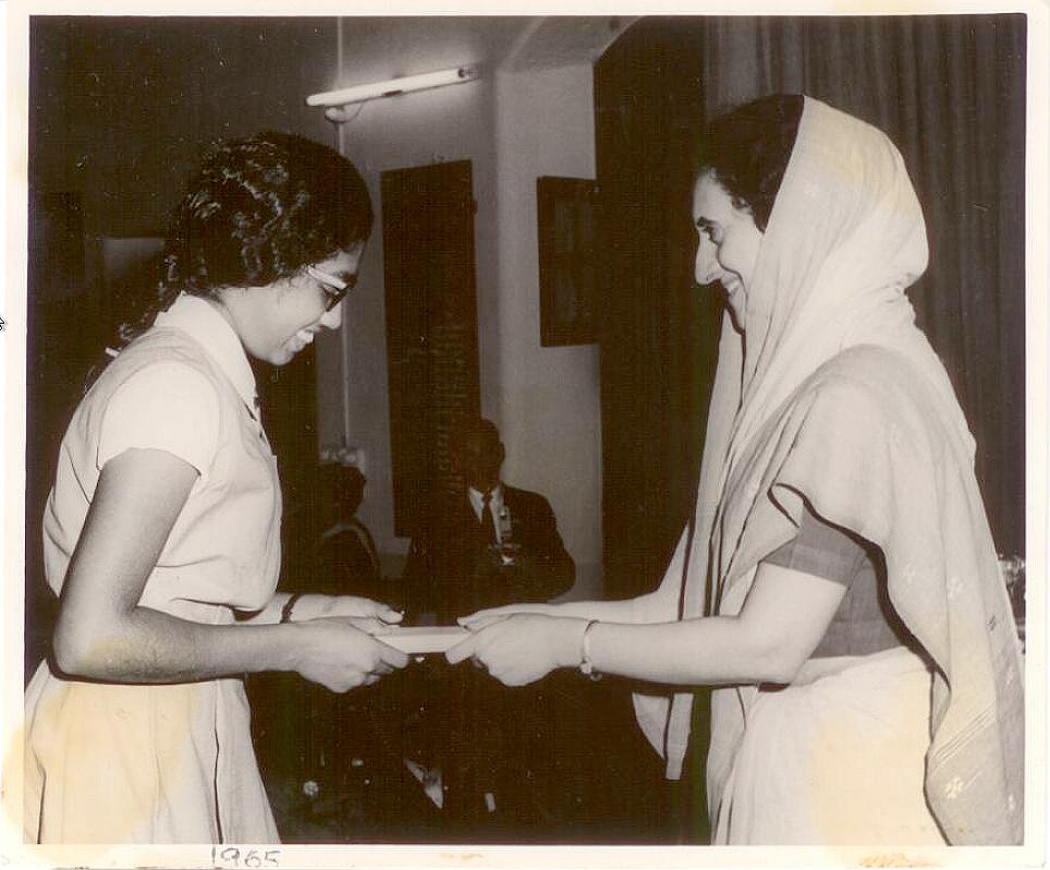 Susan Jacob receiving her prize